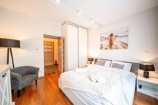 Szymanowskiego * 扎科帕内