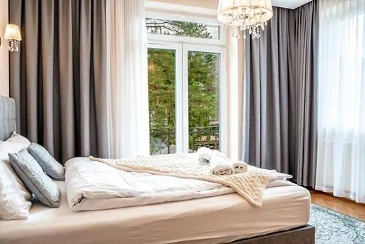 Szymanowskiego * 扎科帕内